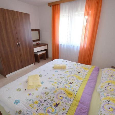 Apartments Gabrijel Malinska Exterior photo